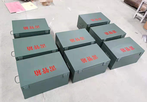 大田镇炸药箱和雷管箱一般是怎么存放的？